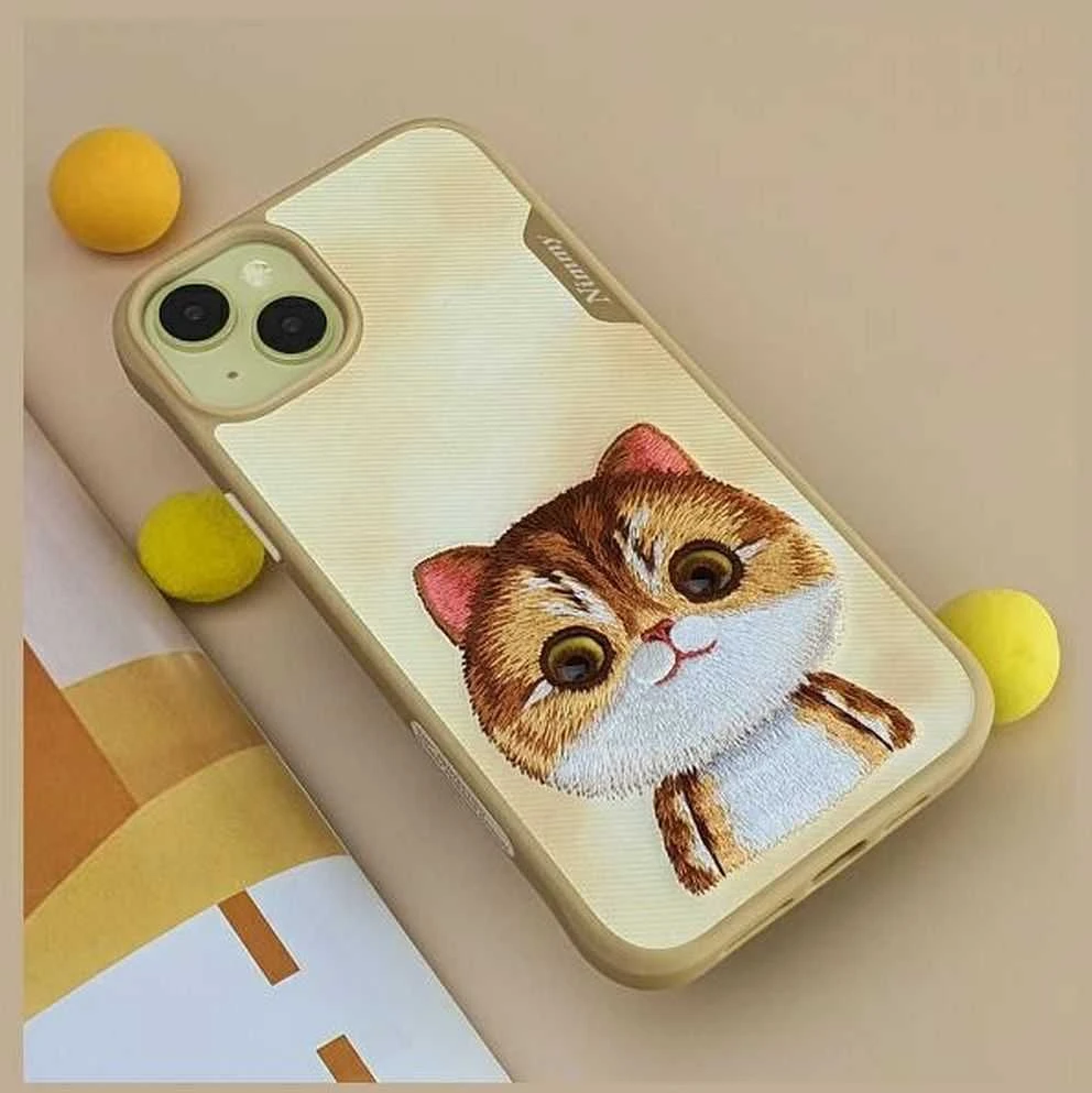Nimmy Apple iPhone 15 Pro 6.1" dėklas telefonui haki spalvos Big Eyed Pet 2.0 Cat