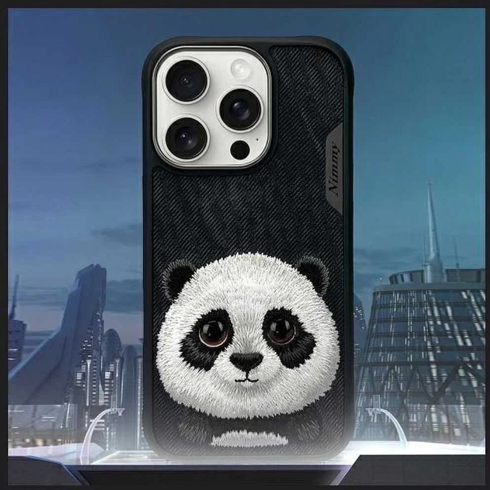 Nimmy Apple iPhone 16 Pro 6.3" dėklas telefonui juodos spalvos Big Eyed Pet 2.0 Panda
