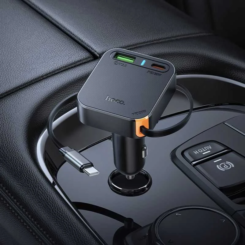 Automobilinis įkroviklis Hoco su ištraukiamu laidu 2 x USB C + USB A QC PD 65W NZ18 juodas