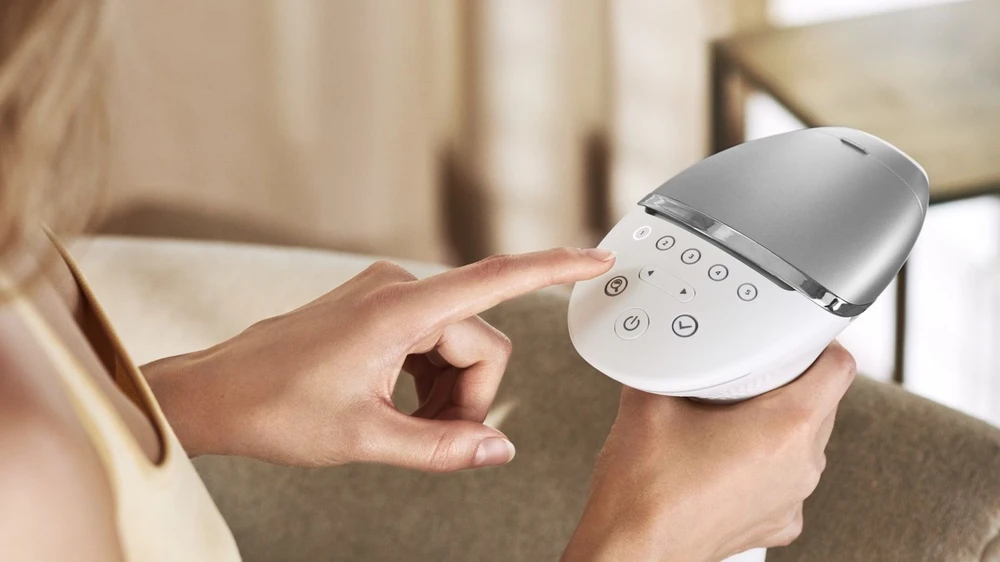 IPL plaukelių šalinimo prietaisas Philips Lumea IPL 8000 Series BRI940/00, Baltas/sidabrinis