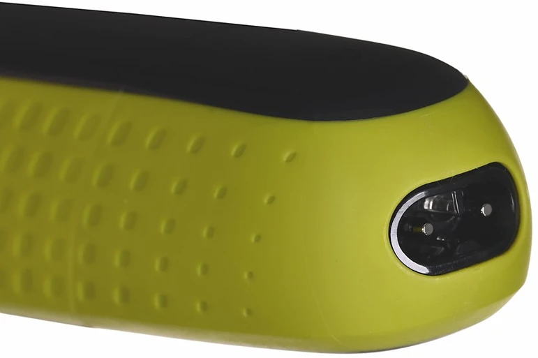 Barzdaskutė „Philips Norelco OneBlade QP2824/10“ vyriškas skustuvas su tinklelio formos skustuvu, žalsvai žalia spalva
