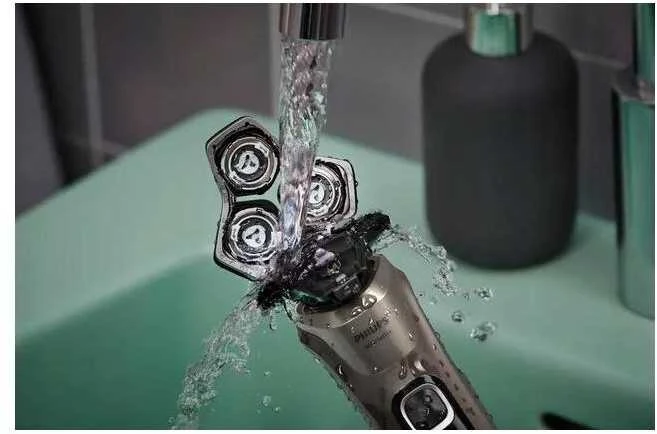 Drėgnojo ir sausojo skutimo elektrinė barzdaskutė Philips Shaver Series 5000, S5886/38