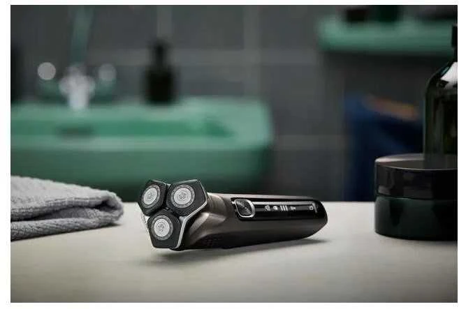 Drėgnojo ir sausojo skutimo elektrinė barzdaskutė Philips Shaver Series 5000, S5886/38