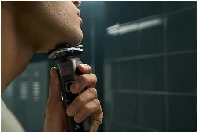 Drėgnojo ir sausojo skutimo elektrinė barzdaskutė Philips Shaver Series 5000, S5886/38