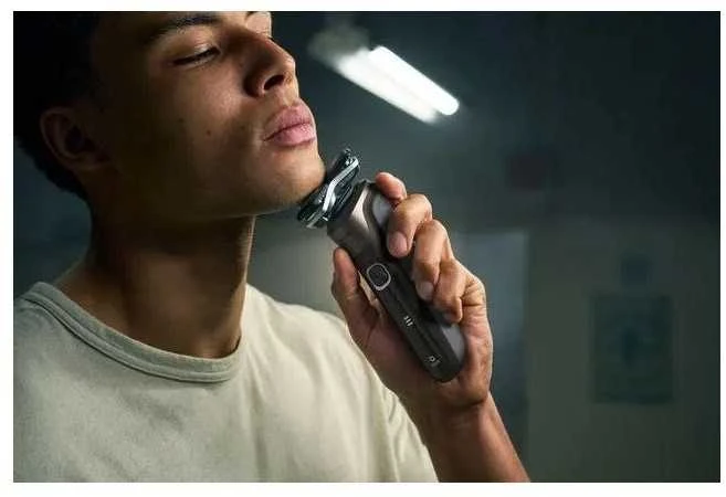 Drėgnojo ir sausojo skutimo elektrinė barzdaskutė Philips Shaver Series 5000, S5886/38