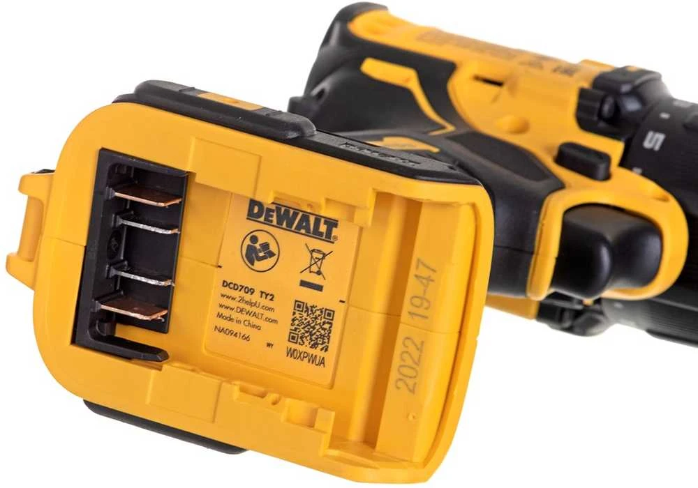 Įrankių komplektas DeWalt DCK2062M2T-QW(DCD709 + DCF809); 18 V; 2x4,0 Ah akum.