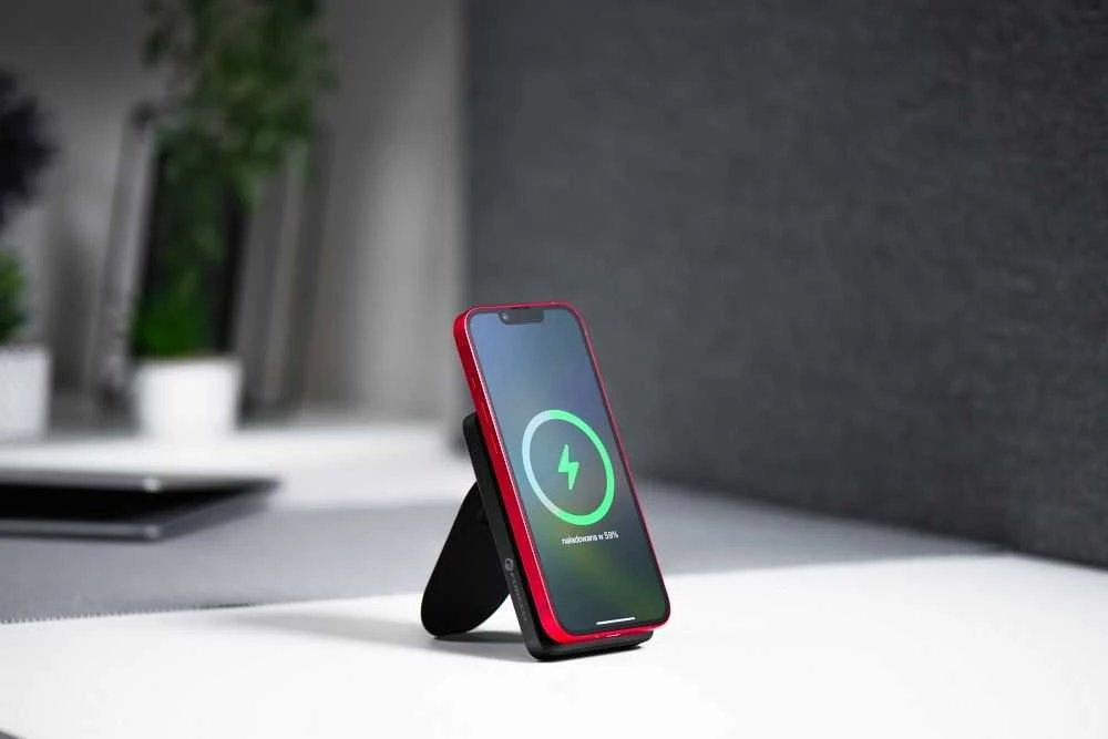 Išorinė baterija POWER BANK Forcell F-ENERGY (F10K2) 10000mAh su belaidžiu įkrovikliu (Magsafe 20W) juoda