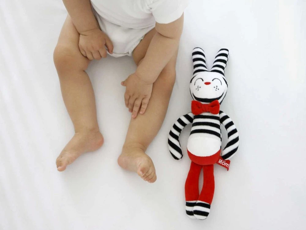 Mom's Care Triušis Hycuś kontrastingas švelnus žaislas