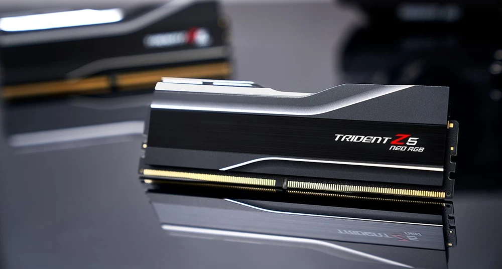 G.Skill Trident Z5 Neo RGB F5-6000J3038F16GH2-TZ5NR memory module 32 GB 2 x 16 GB DDR5 6000 MT/s 288-pin DIMM