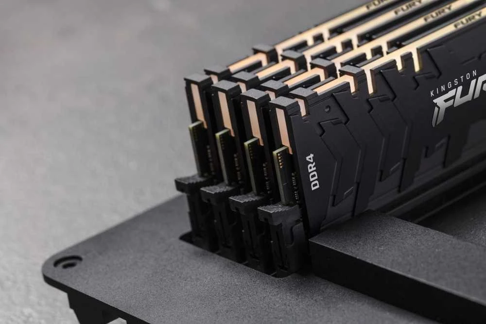 RAM „Kingston KF440C19RB2AK2/16“ 16 GB 4000 MT/s DDR4 CL19 DIMM (2 vnt. rinkinys) FURY Renegade RGB | „Kingston“
