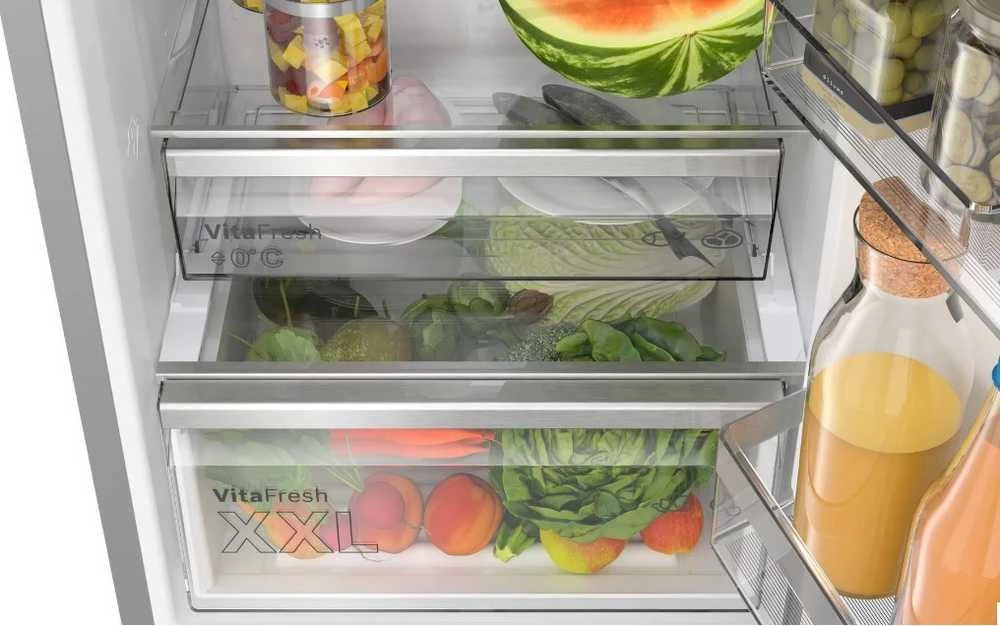 Bosch Serie 6 KGN39LBCF fridge-šaldiklis Freestanding 363 L C Juodas
