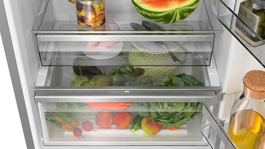 Bosch Serie 6 KGN49LBCF fridge-šaldiklis Freestanding 440 L C Juodas