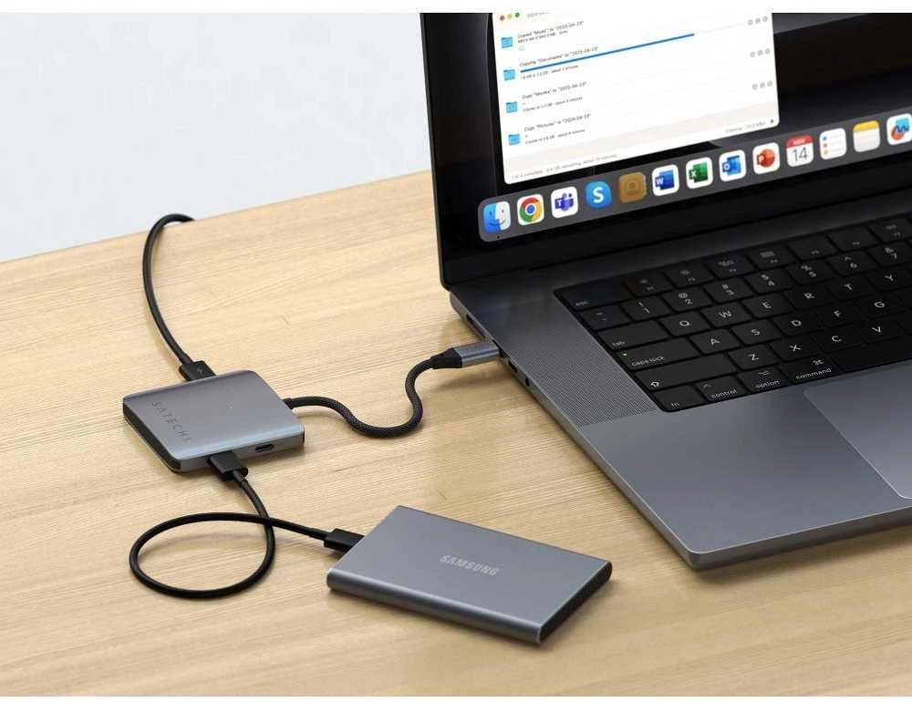 SATECHI 4 prievadų USB-C šakotuvas su PD