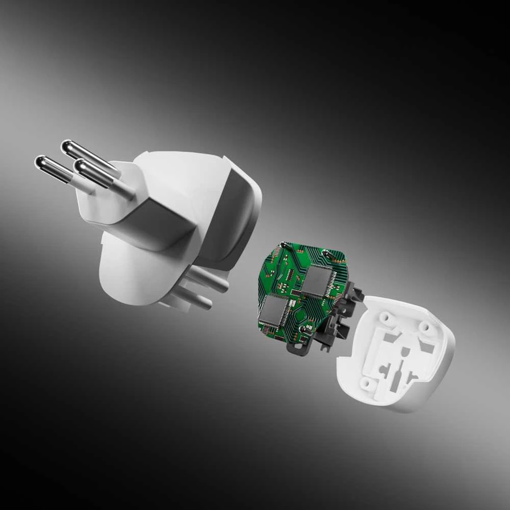 SBS CH Travel Adapteris - Universal - Baltas