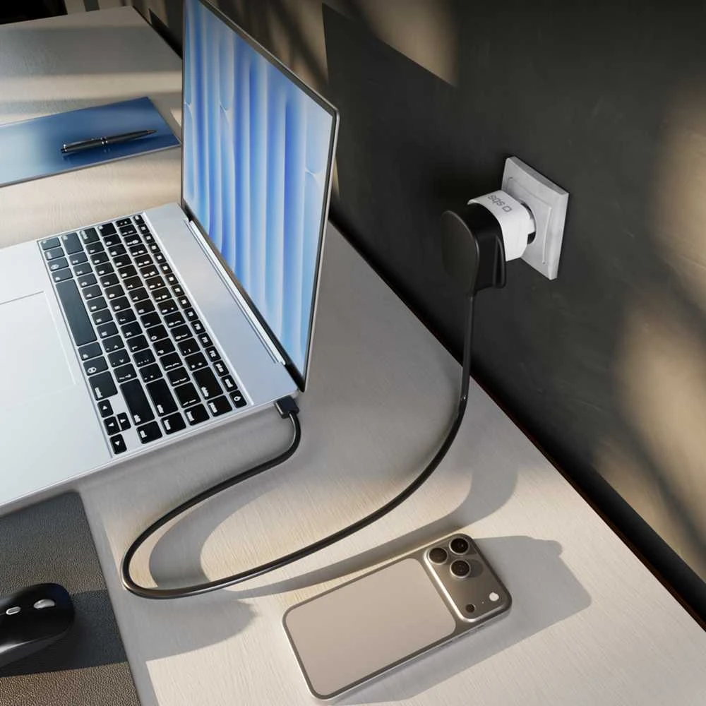 SBS IT kelioninis adapteris – universalus – baltas