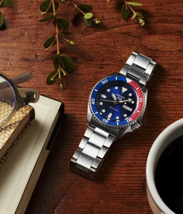 SEIKO 5 Sports vyriškas laikrodis SRPD53K1+ dėžutė