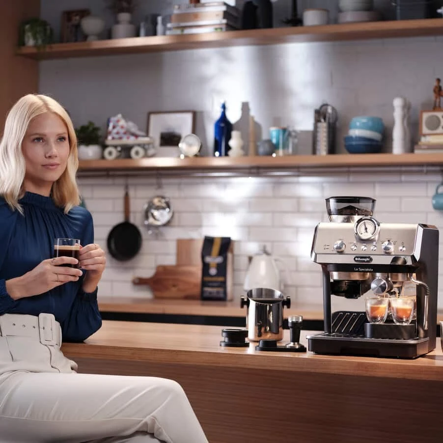 De’Longhi Dedica Arte EC9155.MB Pusiau automatinis Espresso Kavos aparatas 2.5 L