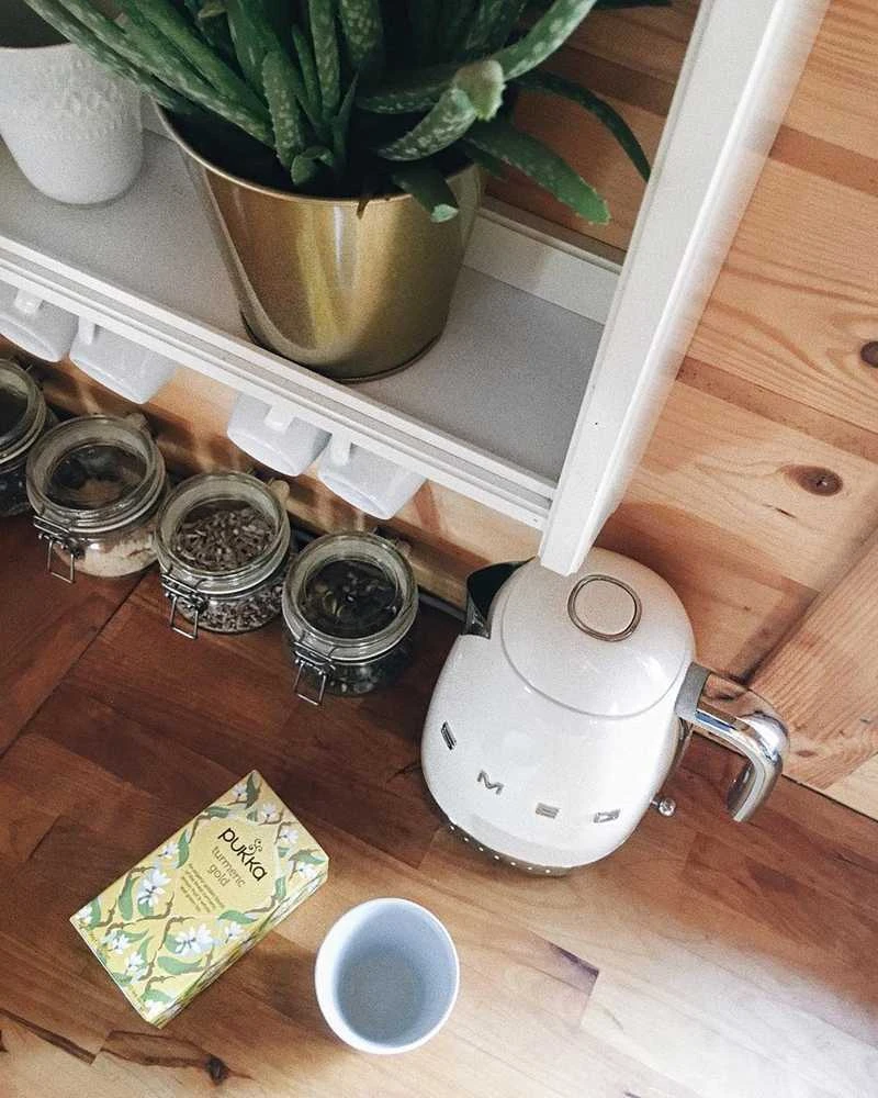 SMEG elektrinis virdulys su reguliuojama temperatūra KLF04CREU