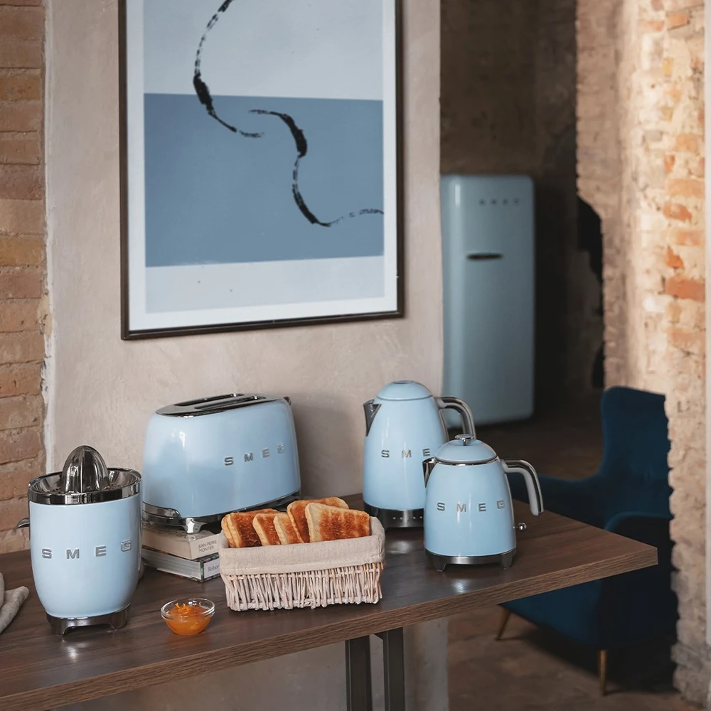 SMEG skrudintuvas TSF01PBEU