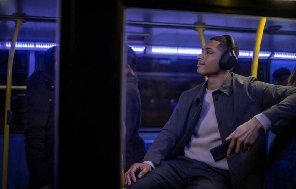 Belaidės ausinės Sony WH-1000XM5 su triukšmo slopinimo technologija, Juodos