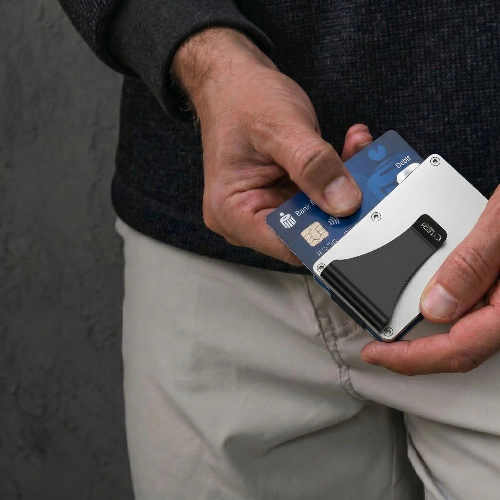 „Tech-Protect Thorn“ RFID piniginė – „Sidabrinis“