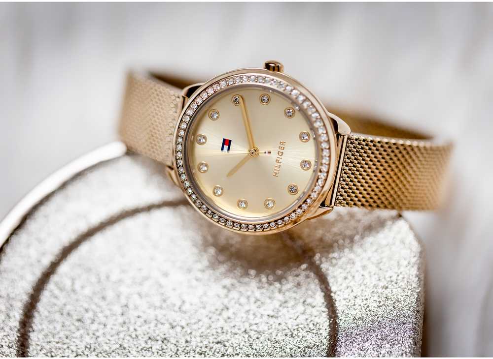 TOMMY HILFIGER 1782699 Demi moteriškas laikrodis (zf609a) + DĖŽUTĖ