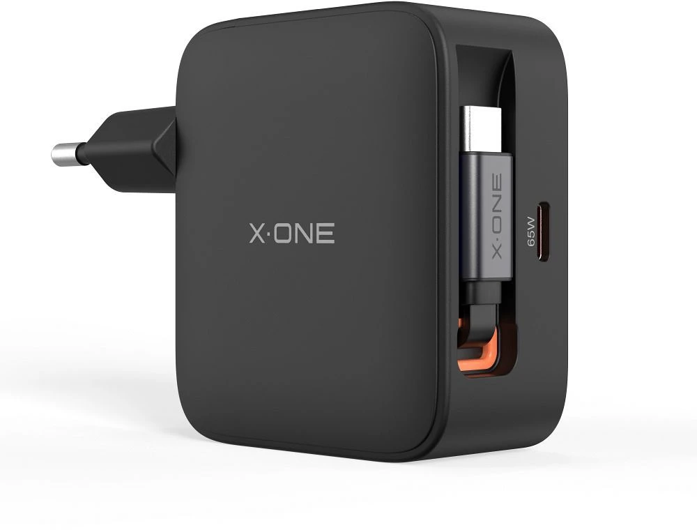 Kelioninis įkroviklis X-ONE ChargeGo GaN 65W su ištraukiamu laidu ir USB C prievadu - juodas