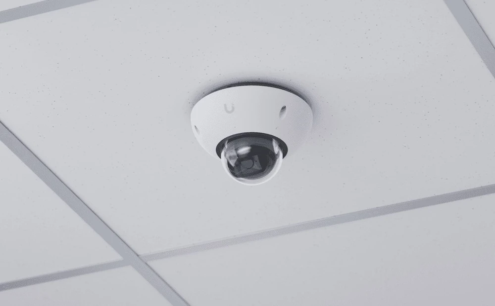 Ubiquiti G6 Dome IP apsaugos kamera, skirta vidaus ir lauko sąlygoms, 3840 x 2160 pikselių, skirta luboms/sienoms.