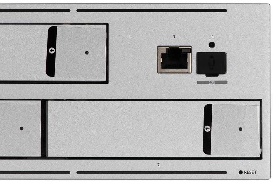 UBIQUITI UNVR-Pro NVR 7xHDD 1xSFP 1xRJ45 1000Mb/s RAID1 RAID5