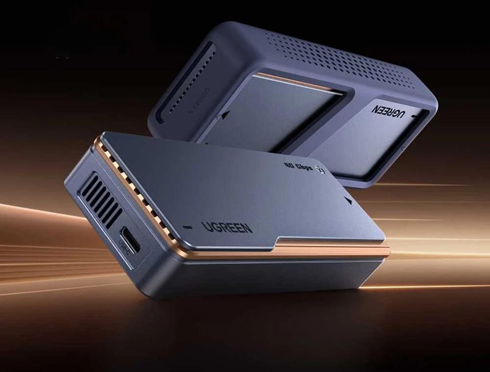 „Ugreen D703 USB4 40Gb/s M.2 NVMe SSD“ korpusas su aktyviu aušinimu – pilkas
