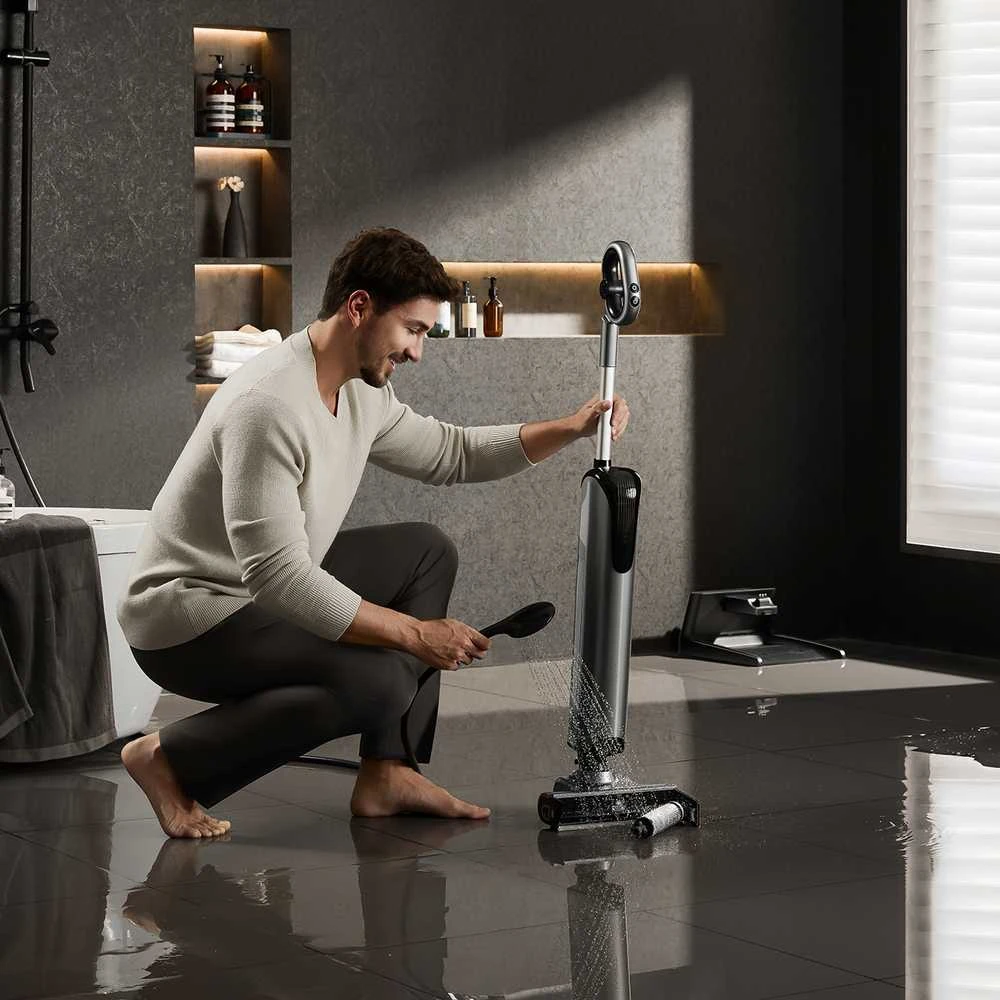 UWANT D700 Vertikalus dulkių siurblys su šluostymo funkcija ir įkrovimo stotele, pilkos spalvos