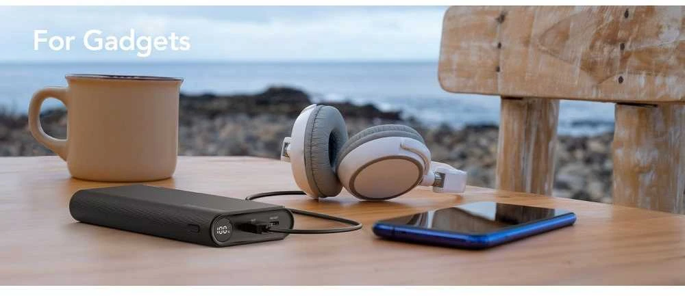 Nešiojamoji baterija Veger TCE130 (W2503) PD 130W 25000 mAh su integruotais C tipo laidais / Lightning juodas
