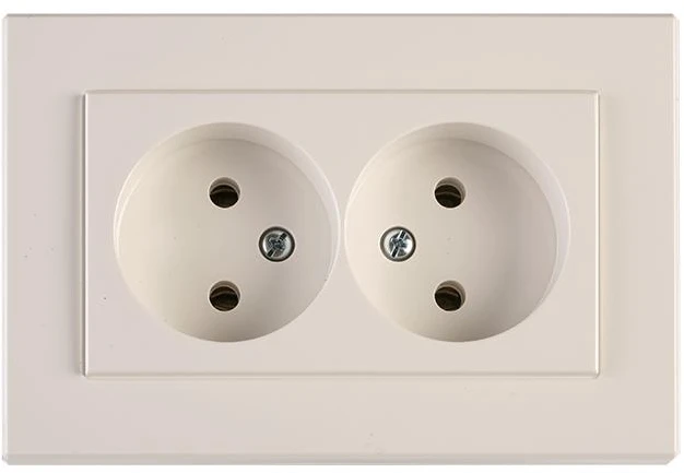 Dvivietis kištukinis lizdas VILMA XP500, baltos spalvos