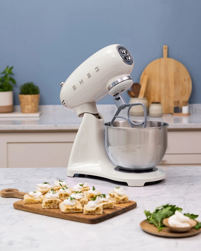 Smeg SMF05CREU mixer Stand mixer 1000 W Kreminis