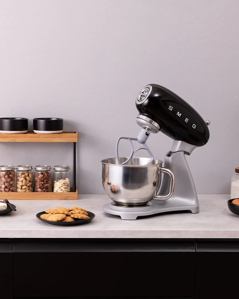Smeg Stand Mixer Juodas 50's Style Aesthetic