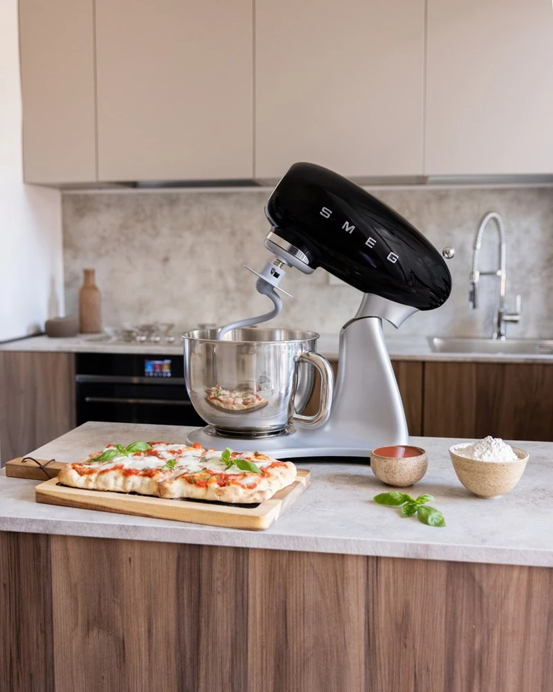 Smeg Stand Mixer Juodas 50's Style Aesthetic