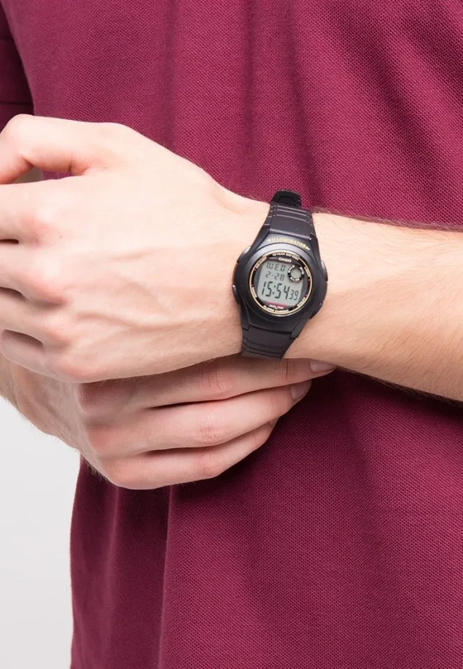 VYRIŠKAS LAIKRODIS CASIO F-200W-9ADF (zd151d) + DĖŽĖ