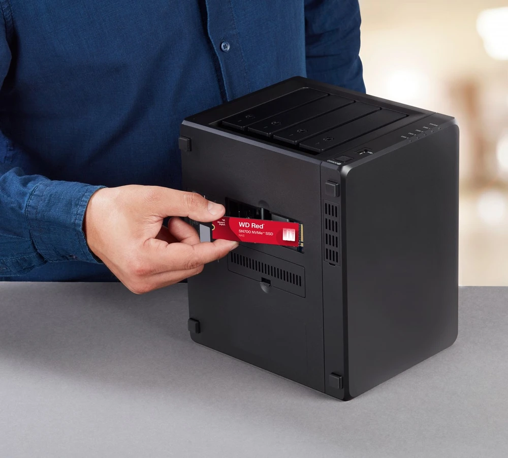 Sandisk QNAP SSD | Raudona SN700 | 2000 GB | SSD form factor M.2 2280 | Solid-state drive sąsaja PCIe NVMe Gen3