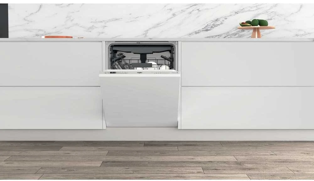 Indaplovė „Whirlpool WI 7020 PF“ pusiau įmontuojama, 14 vietų komplektų, E