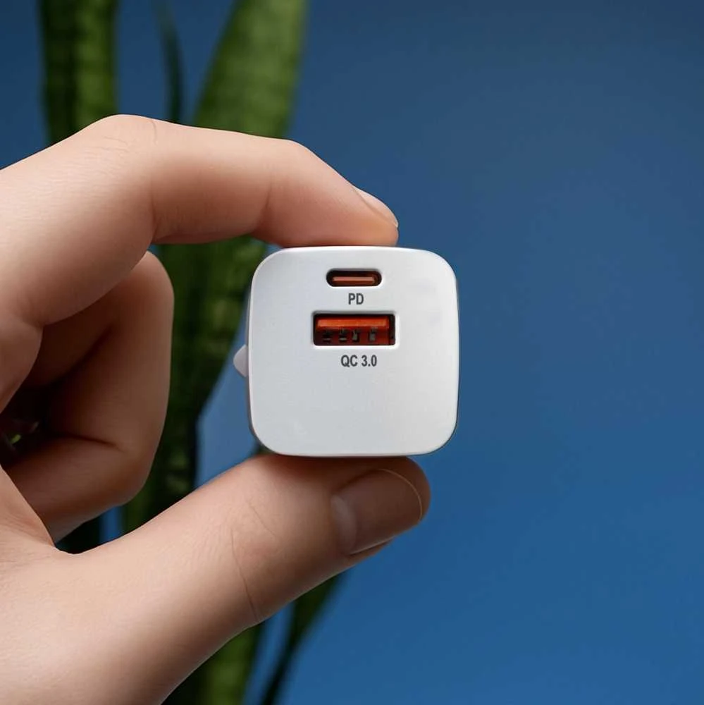 Wozinsky CMWCW 20W USB-C / USB-A laidinis įkroviklis – baltos spalvos