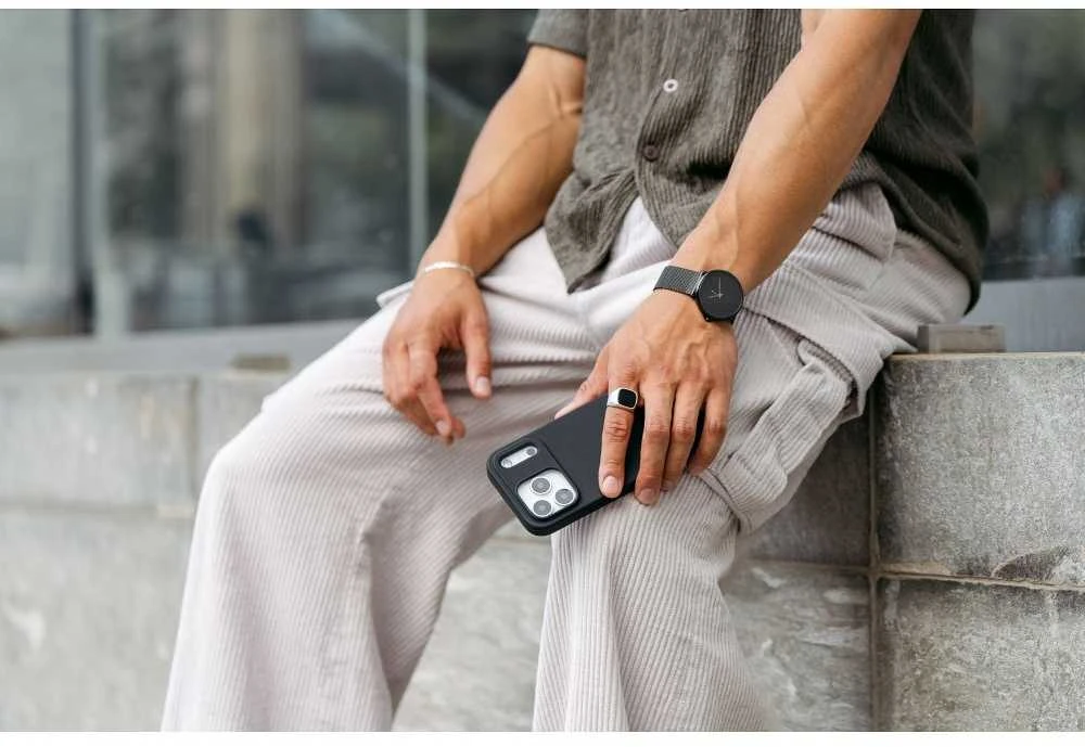 ZAGG Manhattan Snap MagSafe dėklas, skirtas iPhone 17 Pro Max – Judas