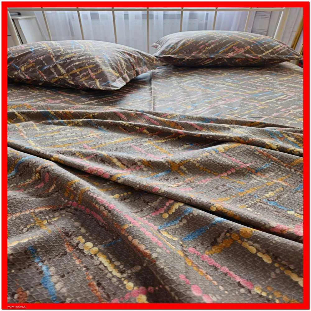 100 proc. medvilnės patalynės komplektas - Antklodės užvalkalas 140x200 cm. + pagalvės užvalkalas 50x70 cm. be užtrauktuko (1 vnt.)