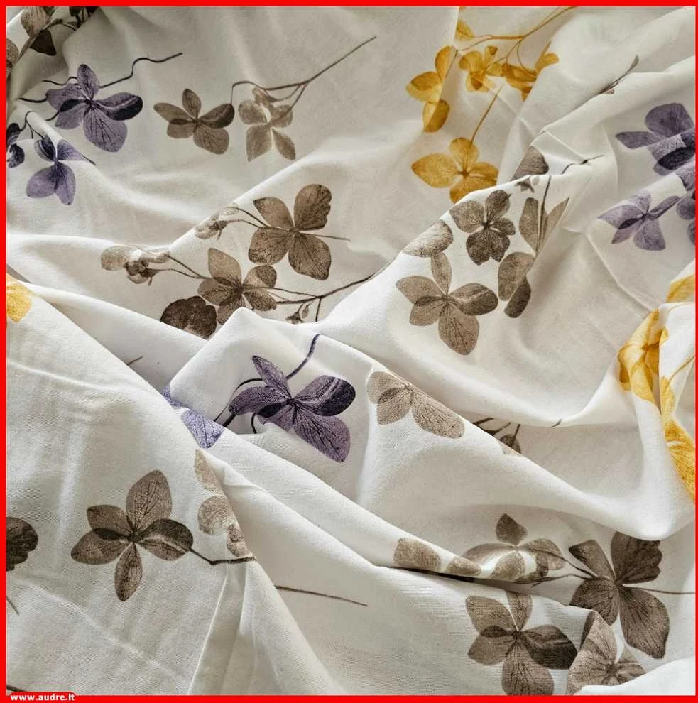 Flanelės audinio paklodė su guma 100/140/160/180/200x200+20cm. - 100x200+20cm.
