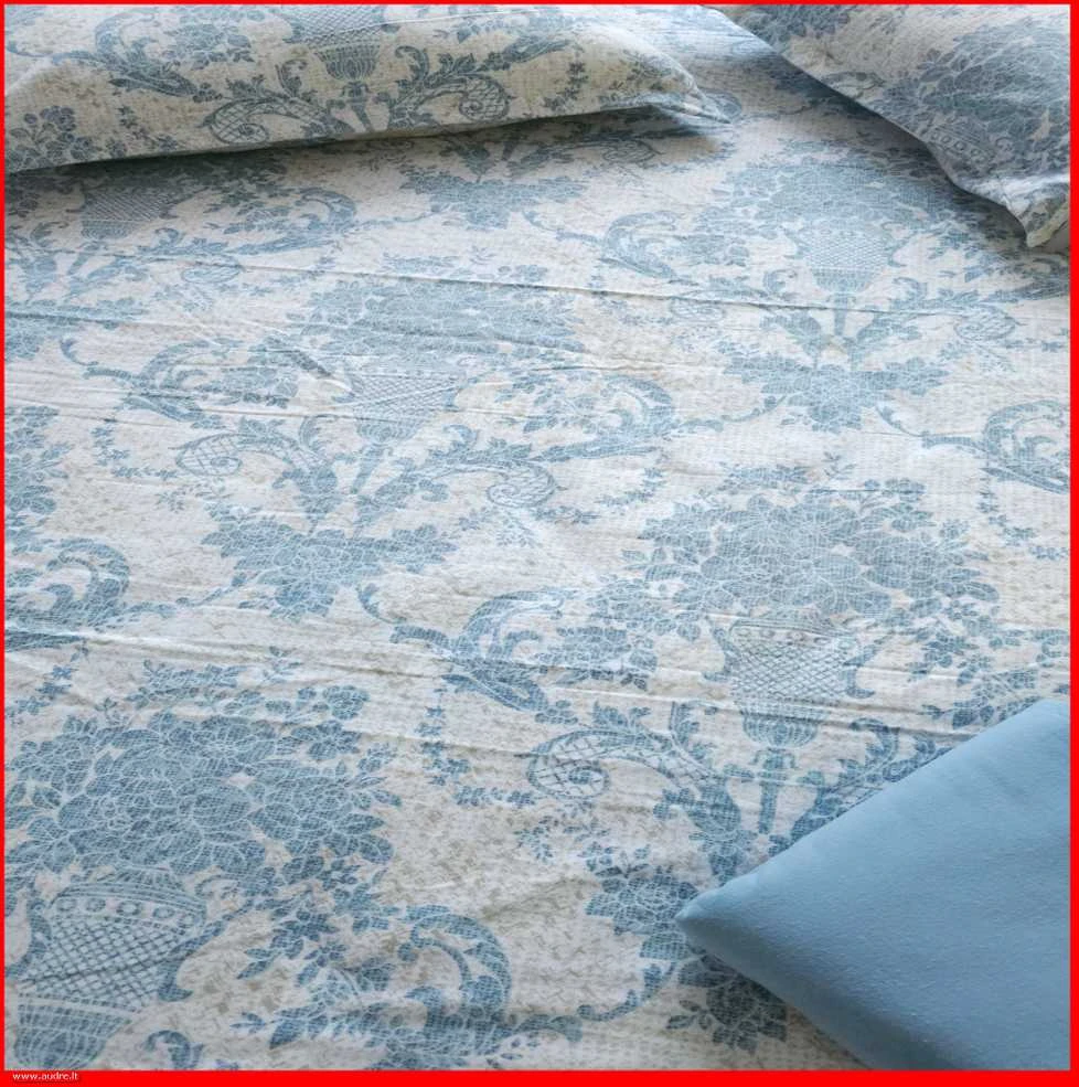 Flanelės patalynės komplektas - Antklodės užvalkalas 160x200 cm. + pagalvės užvalkalas 50x70 cm. (1 vnt.)