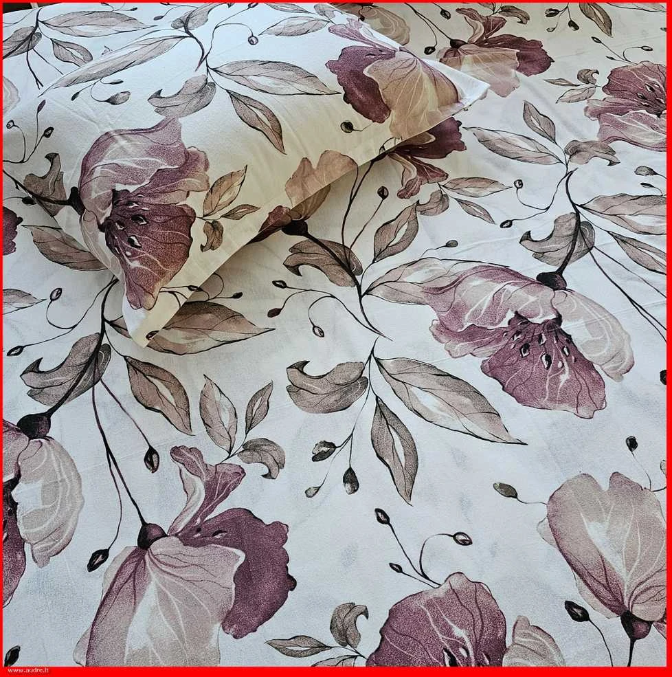Flanelės patalynės komplektas - Antklodės užvalkalas 160x200 cm. + pagalvės užvalkalas 50x70 cm. (1 vnt.)
