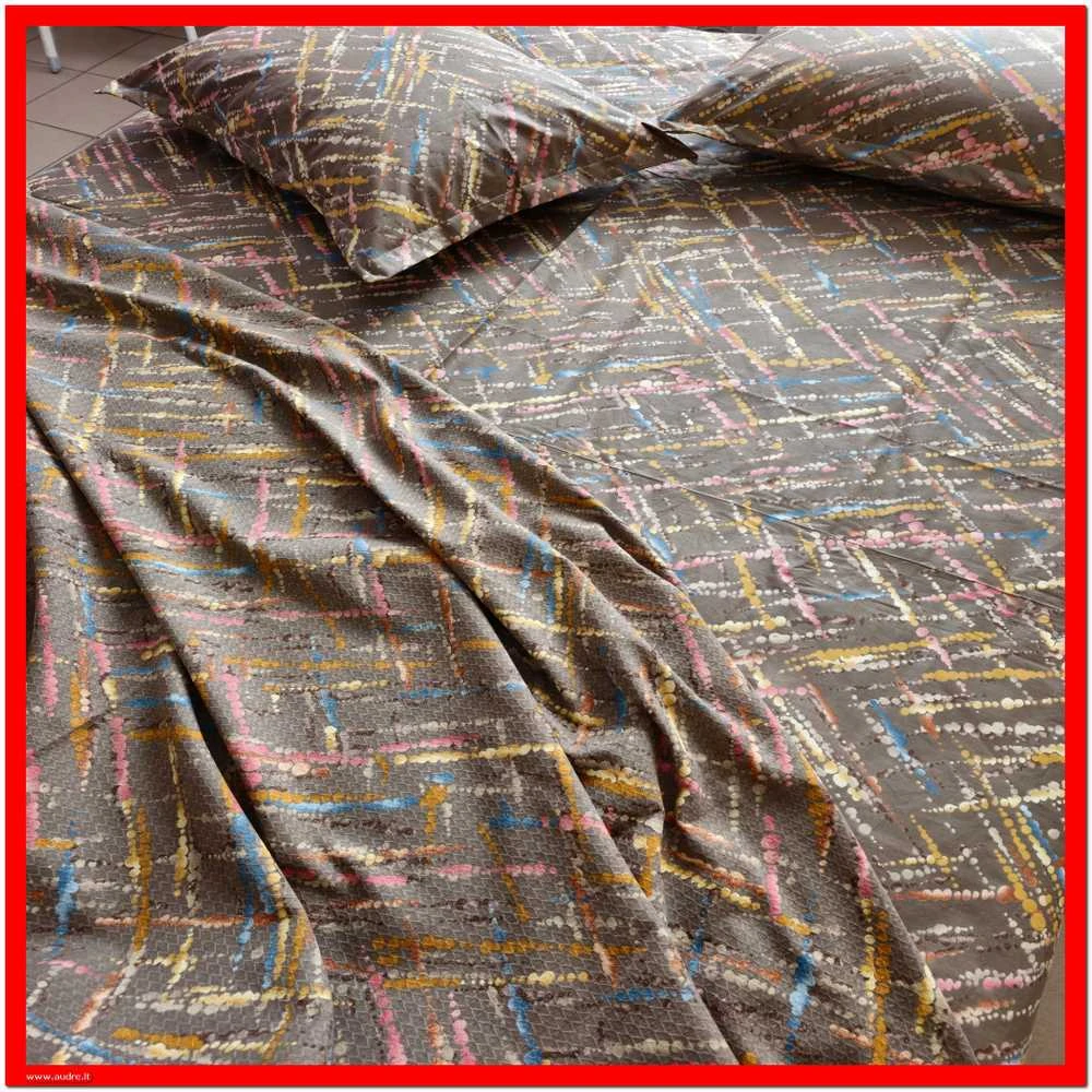 Lovos marginti užtiesalai rudos spalvos - šviesi ruda - 200x200cm