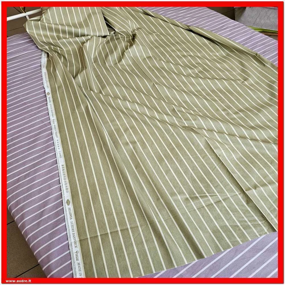 100 proc. medvilnės patalynės komplektas - Antklodės užvalkalas 220x200 cm. +2 pagalvės užvalkalai 50x70 cm. be užtrauktuko.