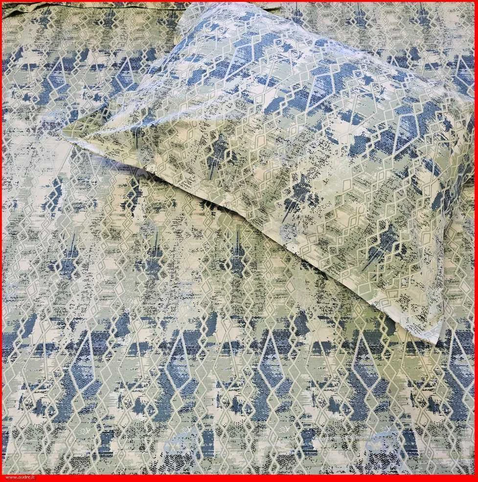 100 proc. medvilnės patalynės komplektas - Antklodės užvalkalas 200x200 cm. + 2 pagalvės užvalkalai 50x70 cm.