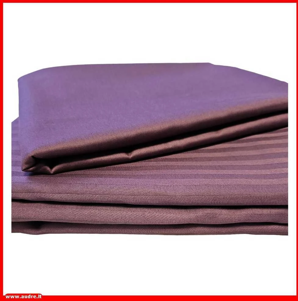 Patalynės komplektas Antklodės ir pagalvės užvalkalų komplektas - Antklodės užvalkalas 200x200 cm. + pagalvės užvalkalai 50x70 cm. (2 vnt.)