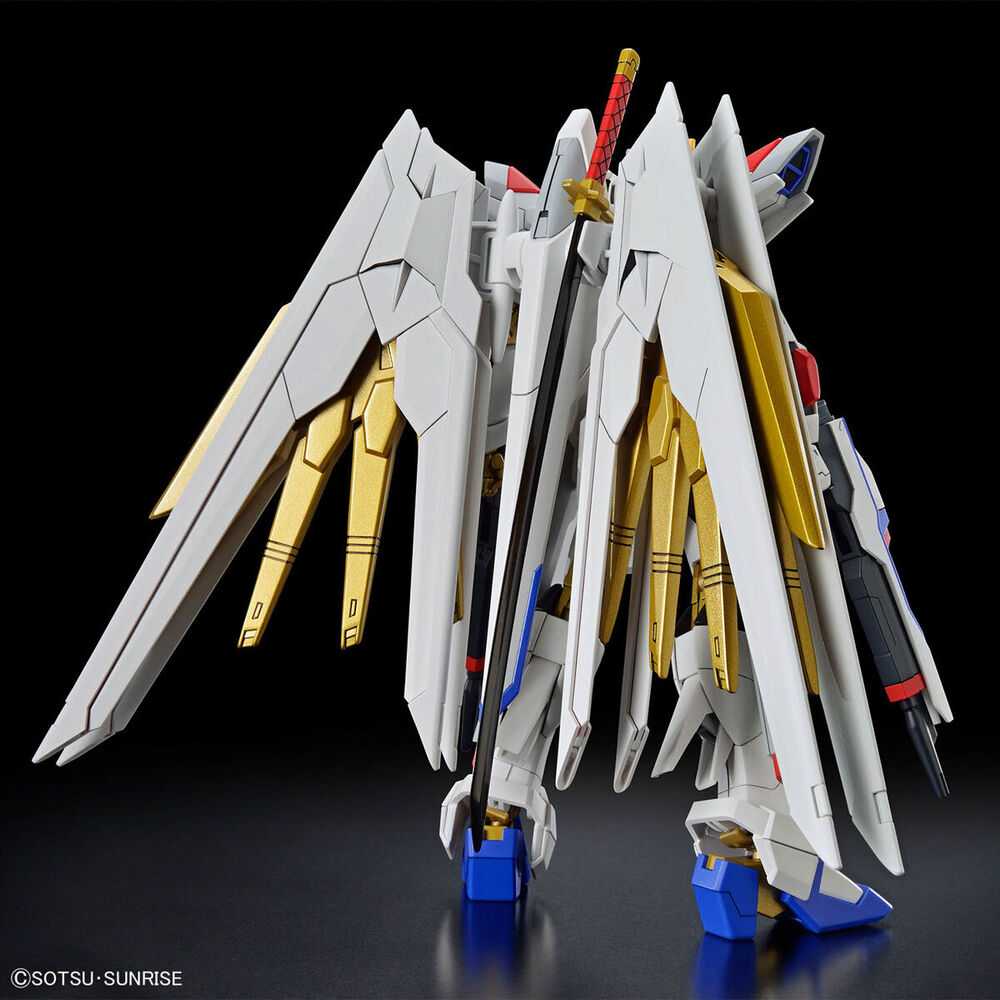 Bandai HGCE 1/144 MIGHTY STRIKE FREEDOM GUNDAM